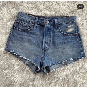 Levis shorts, NEVER WORN
